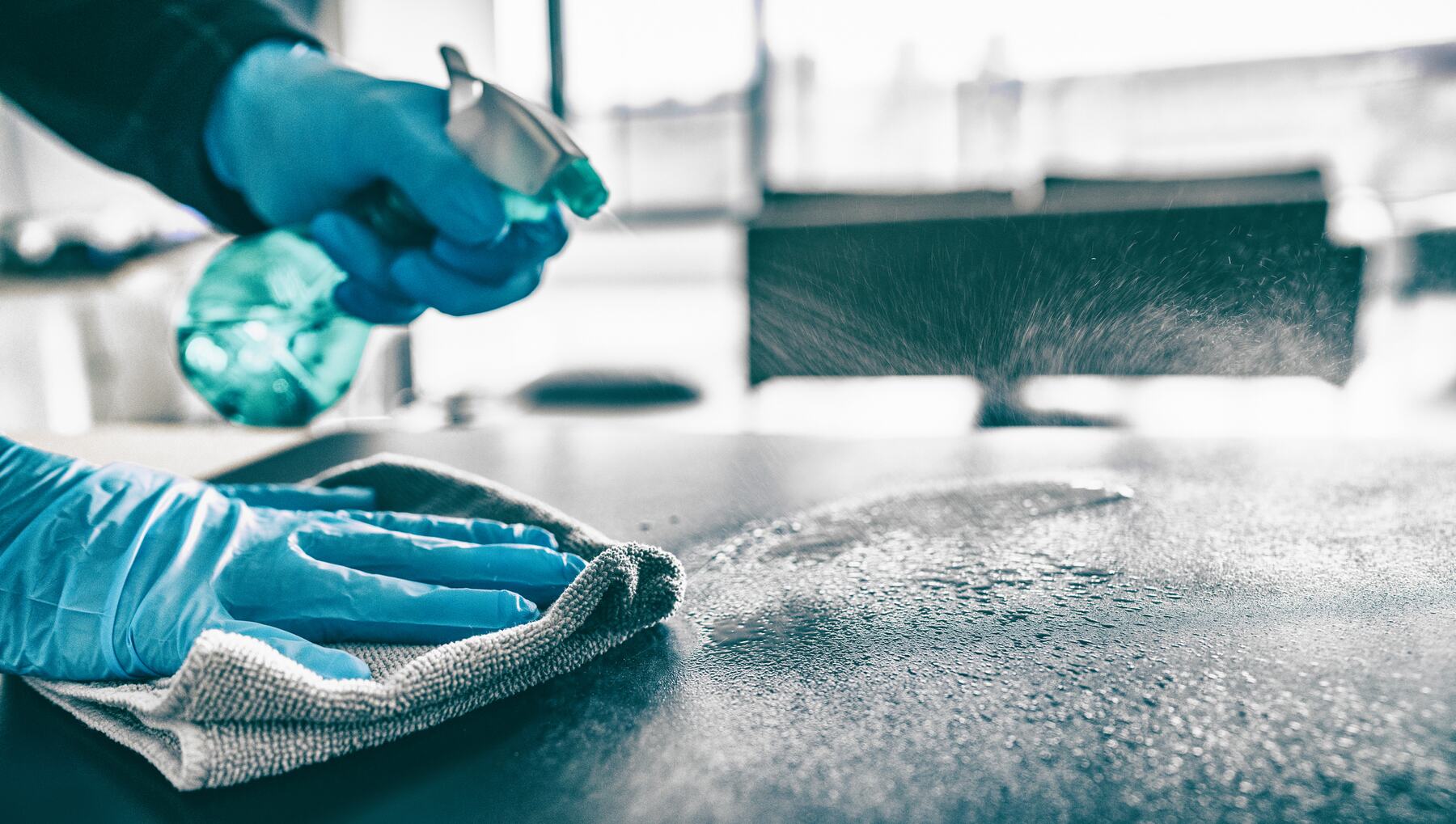 Professionelle Büroreinigung durch Clean & Safe